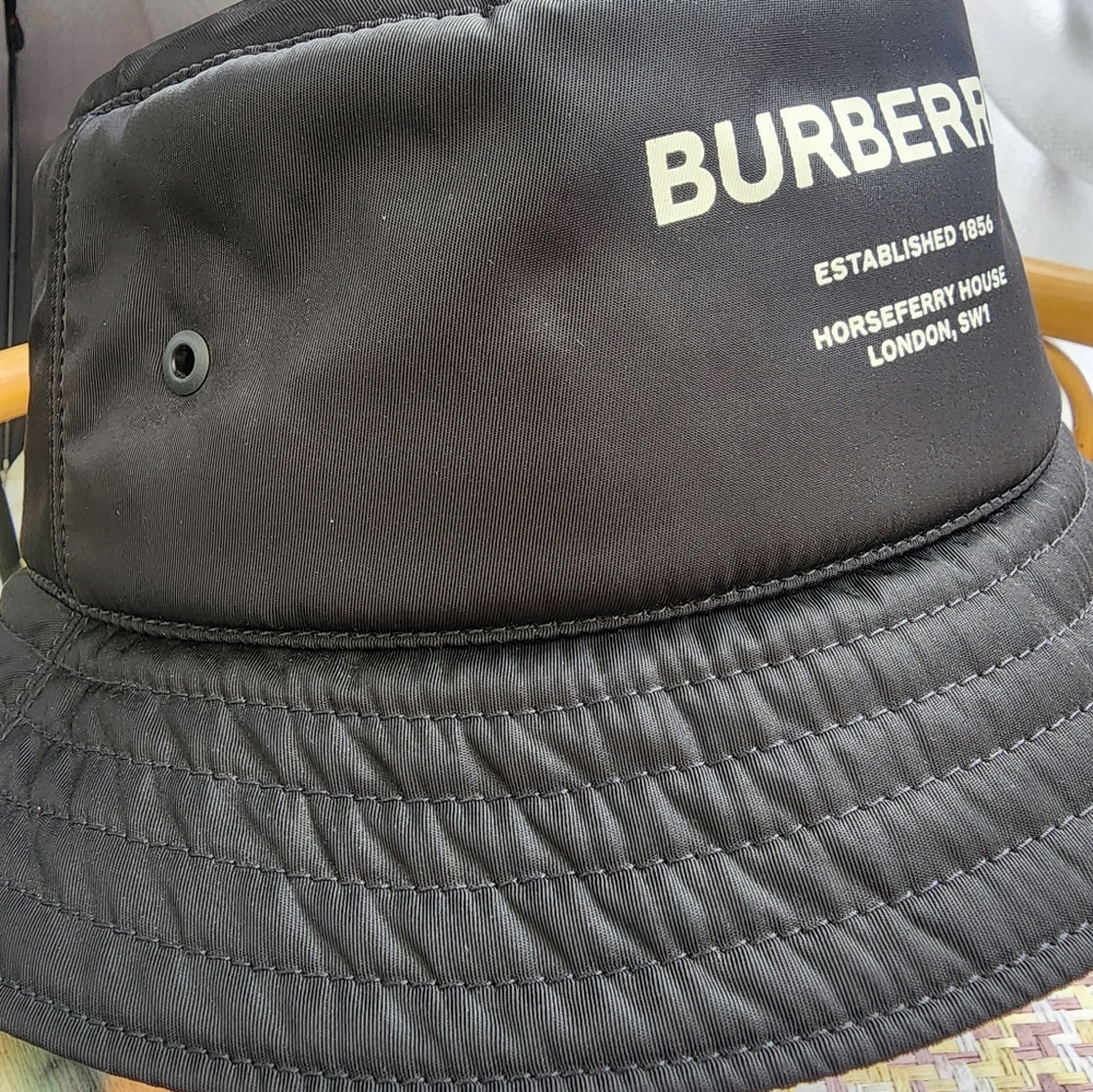 Authentic Burberry Black Bucket Hat with Logo M Size - Picture 5 of 14